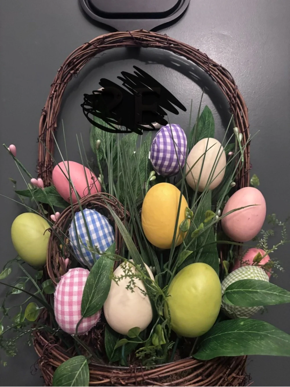 Spring/ Easter Egg Basket door wreath